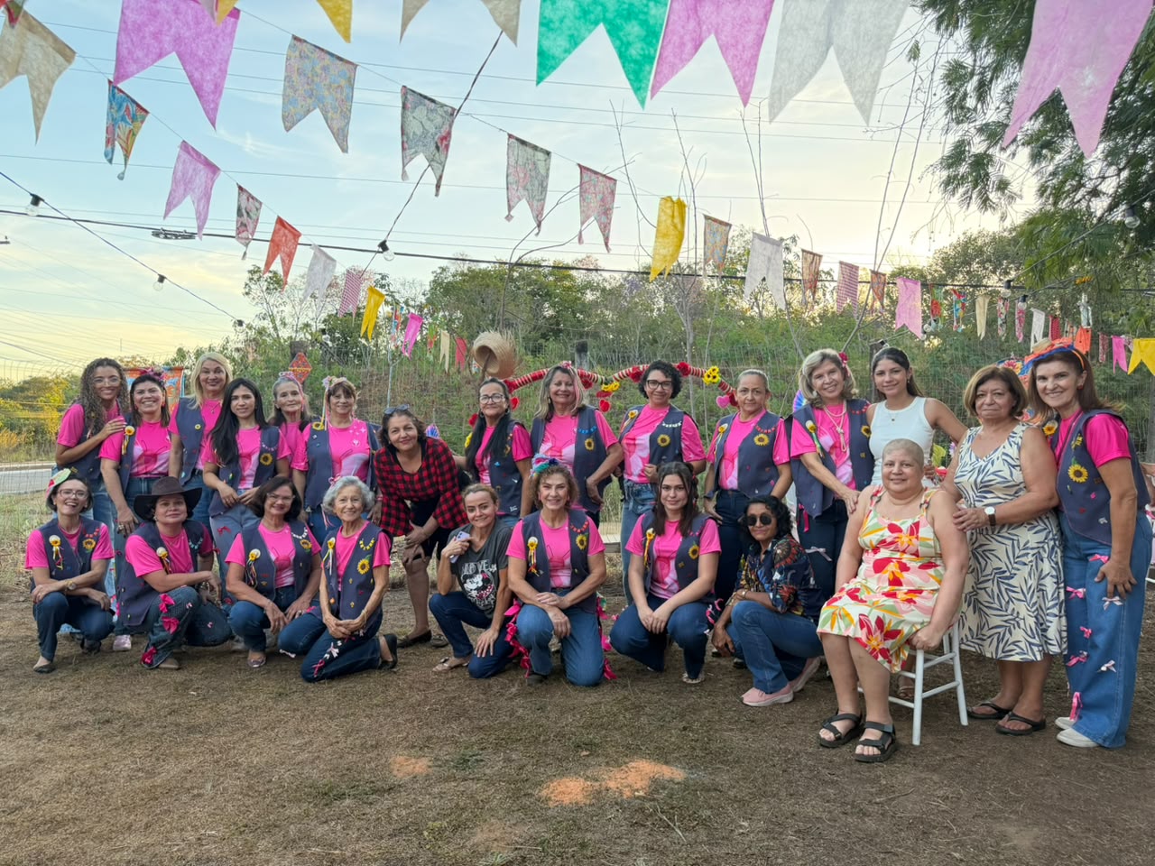 Liga promove festa junina com música, comidas típicas e bingo para assistidos